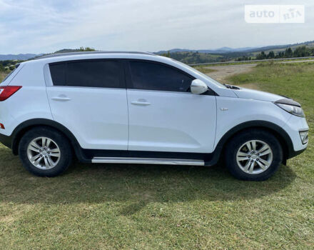 Белый Киа Sportage, объемом двигателя 1.69 л и пробегом 196 тыс. км за 11200 $, фото 4 на Automoto.ua