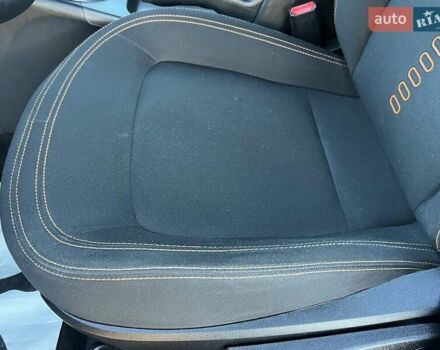 Білий Кіа Sportage, об'ємом двигуна 2 л та пробігом 223 тис. км за 14950 $, фото 75 на Automoto.ua