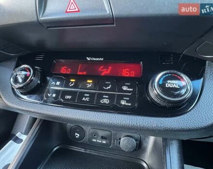 Білий Кіа Sportage, об'ємом двигуна 2 л та пробігом 223 тис. км за 14950 $, фото 86 на Automoto.ua