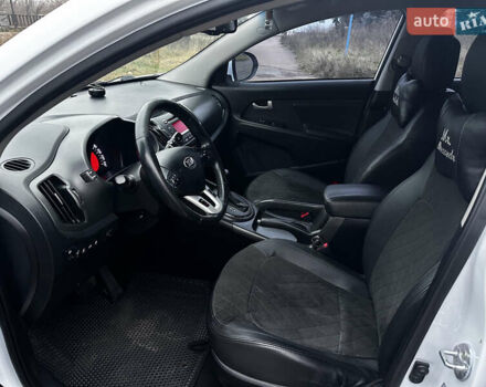 Белый Киа Sportage, объемом двигателя 2 л и пробегом 179 тыс. км за 13000 $, фото 4 на Automoto.ua