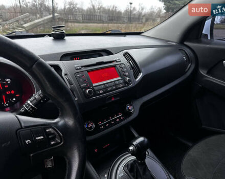 Белый Киа Sportage, объемом двигателя 2 л и пробегом 179 тыс. км за 13000 $, фото 5 на Automoto.ua
