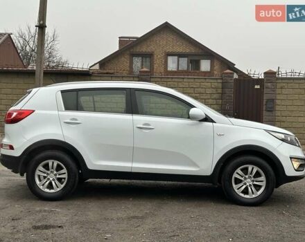 Білий Кіа Sportage, об'ємом двигуна 2 л та пробігом 158 тис. км за 12300 $, фото 15 на Automoto.ua