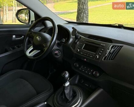 Белый Киа Sportage, объемом двигателя 1.69 л и пробегом 91 тыс. км за 14500 $, фото 17 на Automoto.ua