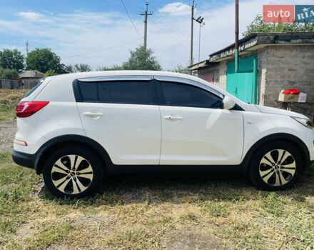 Белый Киа Sportage, объемом двигателя 2 л и пробегом 205 тыс. км за 16000 $, фото 6 на Automoto.ua