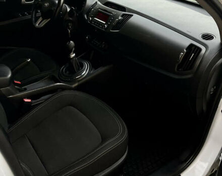 Кіа Sportage 2013 у Запоріжжя на Automoto.ua Білий Кіа Sportage, об'ємом двигуна 1.7 л та пробігом 163 тис. км за 12850 $, фото 62 на Automoto.ua