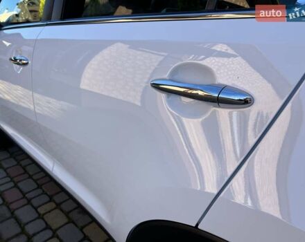 Білий Кіа Sportage, об'ємом двигуна 2 л та пробігом 223 тис. км за 14950 $, фото 19 на Automoto.ua