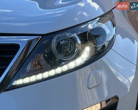 Білий Кіа Sportage, об'ємом двигуна 2 л та пробігом 223 тис. км за 14950 $, фото 31 на Automoto.ua