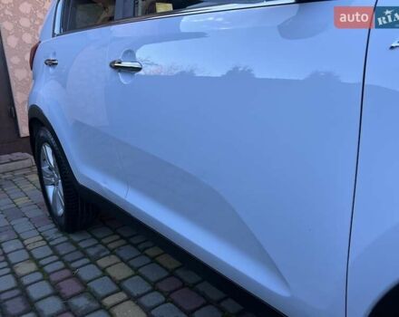 Білий Кіа Sportage, об'ємом двигуна 2 л та пробігом 223 тис. км за 14950 $, фото 63 на Automoto.ua