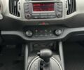 Білий Кіа Sportage, об'ємом двигуна 2 л та пробігом 121 тис. км за 12300 $, фото 13 на Automoto.ua