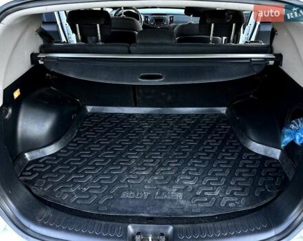 Белый Киа Sportage, объемом двигателя 1.69 л и пробегом 222 тыс. км за 12000 $, фото 5 на Automoto.ua