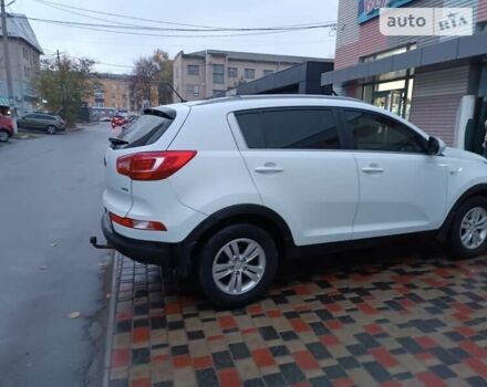 Белый Киа Sportage, объемом двигателя 1.69 л и пробегом 178 тыс. км за 12000 $, фото 12 на Automoto.ua