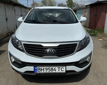 Белый Киа Sportage, объемом двигателя 2 л и пробегом 170 тыс. км за 10500 $, фото 2 на Automoto.ua