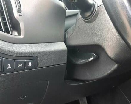 Білий Кіа Sportage, об'ємом двигуна 2 л та пробігом 102 тис. км за 14700 $, фото 25 на Automoto.ua