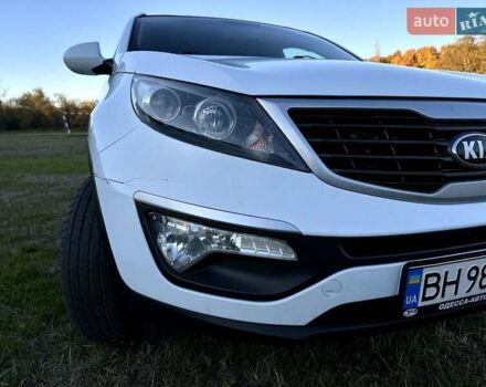 Белый Киа Sportage, объемом двигателя 1.69 л и пробегом 222 тыс. км за 12000 $, фото 11 на Automoto.ua