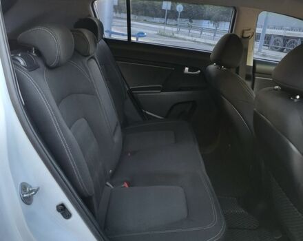 Белый Киа Sportage, объемом двигателя 1.7 л и пробегом 188 тыс. км за 14000 $, фото 6 на Automoto.ua