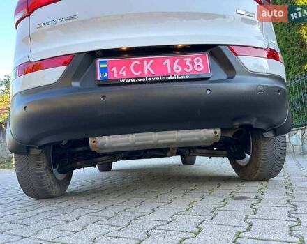 Білий Кіа Sportage, об'ємом двигуна 1.59 л та пробігом 219 тис. км за 12900 $, фото 141 на Automoto.ua