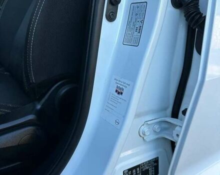 Білий Кіа Sportage, об'ємом двигуна 1.59 л та пробігом 219 тис. км за 12900 $, фото 468 на Automoto.ua