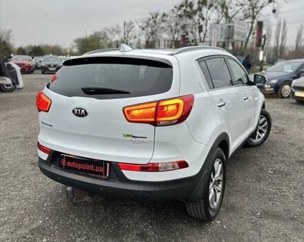 Белый Киа Sportage, объемом двигателя 1.6 л и пробегом 171 тыс. км за 13800 $, фото 8 на Automoto.ua
