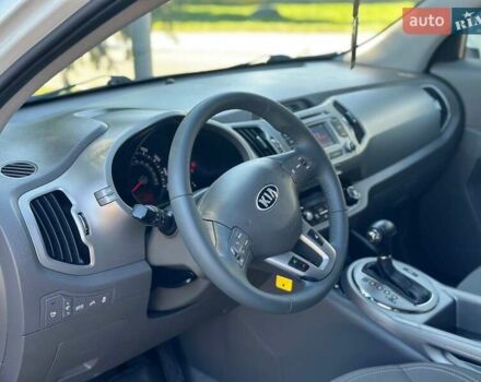 Белый Киа Sportage, объемом двигателя 2.36 л и пробегом 230 тыс. км за 11450 $, фото 17 на Automoto.ua