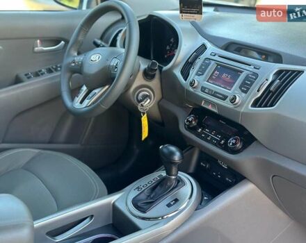 Белый Киа Sportage, объемом двигателя 2.36 л и пробегом 230 тыс. км за 11450 $, фото 18 на Automoto.ua