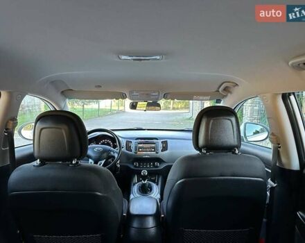 Білий Кіа Sportage, об'ємом двигуна 1.59 л та пробігом 219 тис. км за 12900 $, фото 184 на Automoto.ua