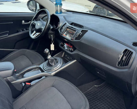 Белый Киа Sportage, объемом двигателя 1.7 л и пробегом 219 тыс. км за 12999 $, фото 16 на Automoto.ua