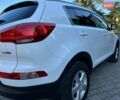Білий Кіа Sportage, об'ємом двигуна 1.59 л та пробігом 219 тис. км за 12900 $, фото 217 на Automoto.ua