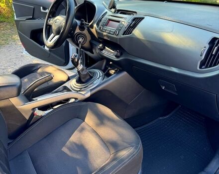 Белый Киа Sportage, объемом двигателя 1.7 л и пробегом 95 тыс. км за 13800 $, фото 9 на Automoto.ua