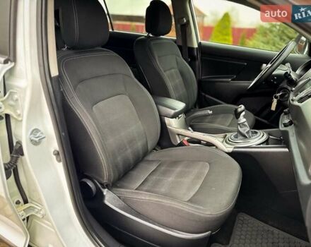 Белый Киа Sportage, объемом двигателя 1.7 л и пробегом 232 тыс. км за 14500 $, фото 5 на Automoto.ua