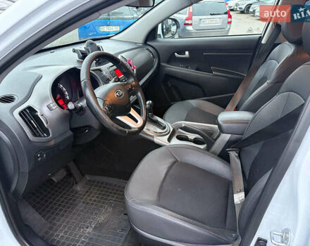 Белый Киа Sportage, объемом двигателя 2 л и пробегом 127 тыс. км за 14690 $, фото 17 на Automoto.ua