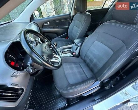 Білий Кіа Sportage, об'ємом двигуна 1.59 л та пробігом 219 тис. км за 12900 $, фото 50 на Automoto.ua