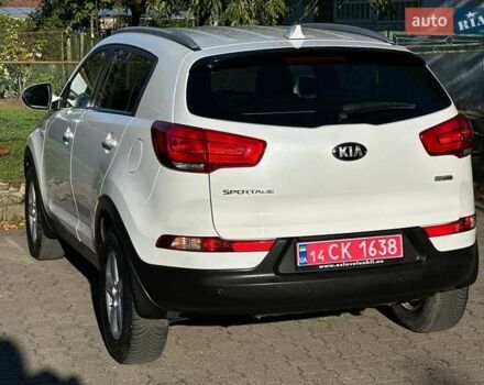 Білий Кіа Sportage, об'ємом двигуна 1.59 л та пробігом 219 тис. км за 12900 $, фото 18 на Automoto.ua