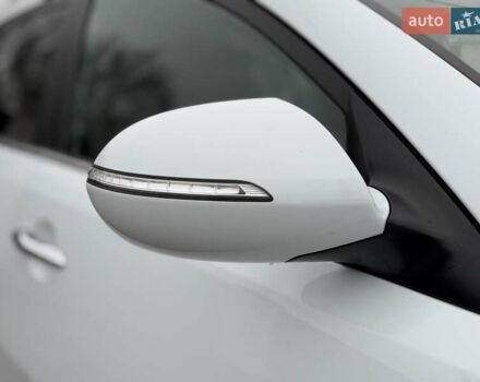 Белый Киа Sportage, объемом двигателя 2 л и пробегом 191 тыс. км за 15850 $, фото 16 на Automoto.ua