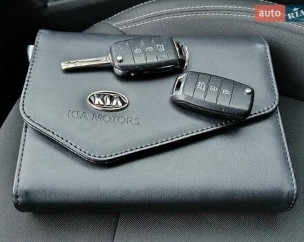 Білий Кіа Sportage, об'ємом двигуна 1.69 л та пробігом 230 тис. км за 14440 $, фото 77 на Automoto.ua