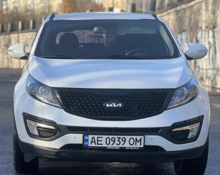 Білий Кіа Sportage, об'ємом двигуна 2 л та пробігом 229 тис. км за 13750 $, фото 7 на Automoto.ua