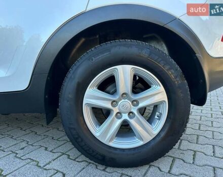 Білий Кіа Sportage, об'ємом двигуна 1.59 л та пробігом 219 тис. км за 12900 $, фото 109 на Automoto.ua