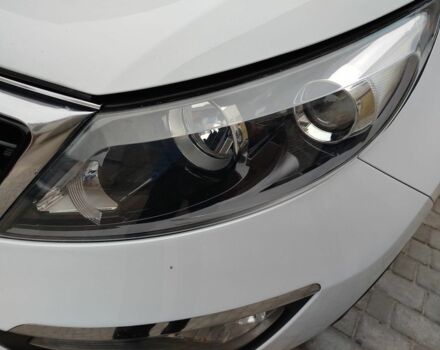 Киа Sportage 2014 в Черкассах на Automoto.ua Белый Киа Sportage, объемом двигателя 2 л и пробегом 154 тыс. км за 11900 $, фото 7 на Automoto.ua