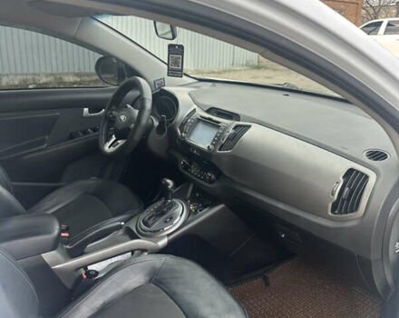 Белый Киа Sportage, объемом двигателя 2 л и пробегом 216 тыс. км за 15750 $, фото 5 на Automoto.ua