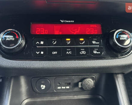 Белый Киа Sportage, объемом двигателя 1.7 л и пробегом 219 тыс. км за 12999 $, фото 26 на Automoto.ua