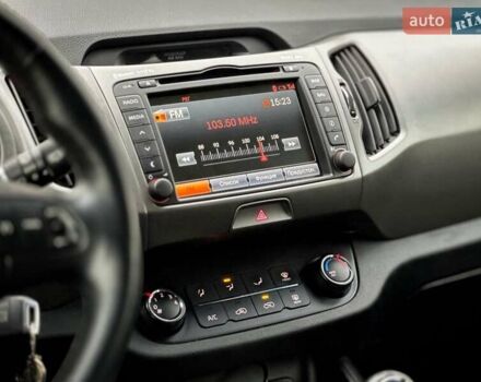 Белый Киа Sportage, объемом двигателя 1.7 л и пробегом 232 тыс. км за 14500 $, фото 2 на Automoto.ua