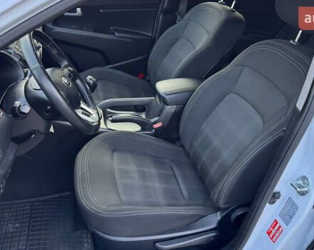 Белый Киа Sportage, объемом двигателя 1.7 л и пробегом 219 тыс. км за 12999 $, фото 18 на Automoto.ua
