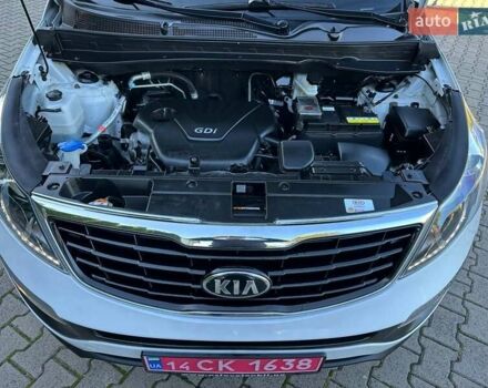 Білий Кіа Sportage, об'ємом двигуна 1.59 л та пробігом 219 тис. км за 12900 $, фото 328 на Automoto.ua