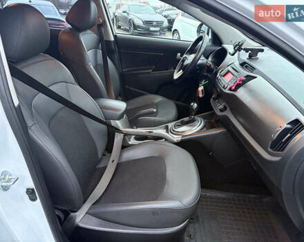 Белый Киа Sportage, объемом двигателя 2 л и пробегом 127 тыс. км за 14690 $, фото 29 на Automoto.ua