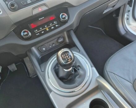 Белый Киа Sportage, объемом двигателя 2 л и пробегом 112 тыс. км за 8900 $, фото 18 на Automoto.ua