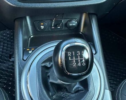 Білий Кіа Sportage, об'ємом двигуна 1.59 л та пробігом 219 тис. км за 12900 $, фото 348 на Automoto.ua