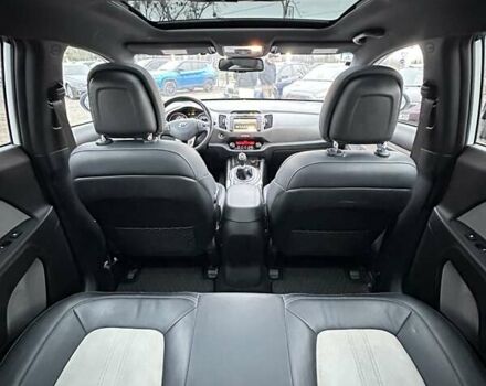 Белый Киа Sportage, объемом двигателя 1.6 л и пробегом 171 тыс. км за 13800 $, фото 14 на Automoto.ua