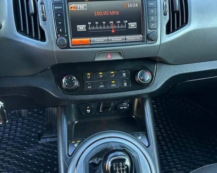 Білий Кіа Sportage, об'ємом двигуна 1.59 л та пробігом 219 тис. км за 12900 $, фото 479 на Automoto.ua