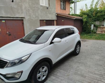 Киа Sportage 2014 в Черкассах на Automoto.ua Белый Киа Sportage, объемом двигателя 2 л и пробегом 154 тыс. км за 11900 $, фото 3 на Automoto.ua