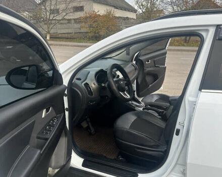Белый Киа Sportage, объемом двигателя 2 л и пробегом 216 тыс. км за 15750 $, фото 8 на Automoto.ua