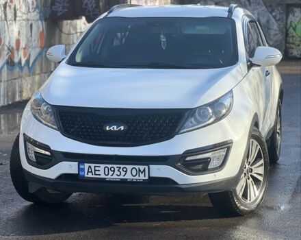 Білий Кіа Sportage, об'ємом двигуна 2 л та пробігом 229 тис. км за 13750 $, фото 5 на Automoto.ua